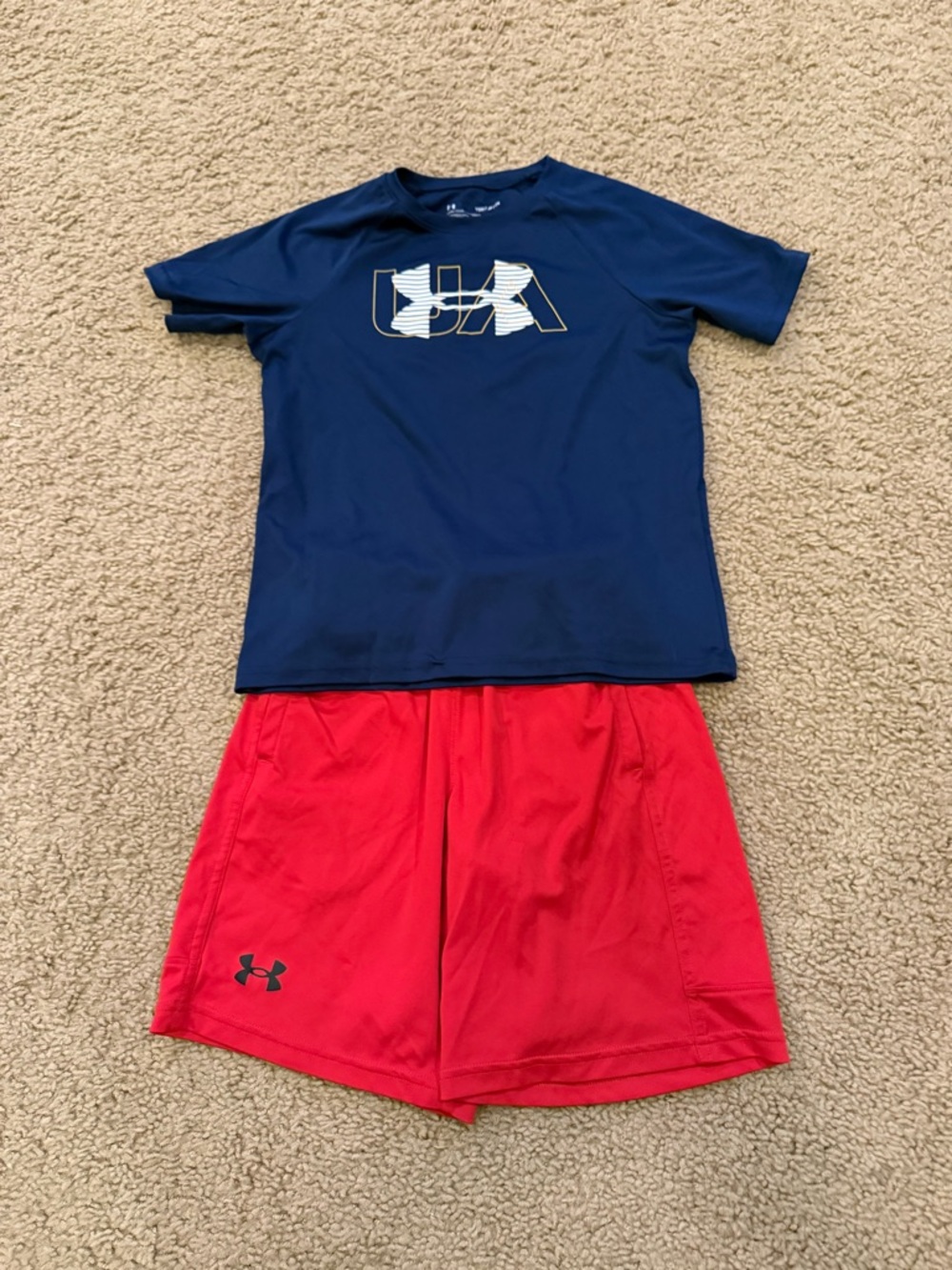 Under Armour Boys shirt and short set